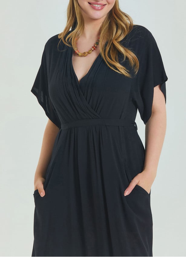 V Neck Pleated Detailed Black Casual Plus Size Dress 4606